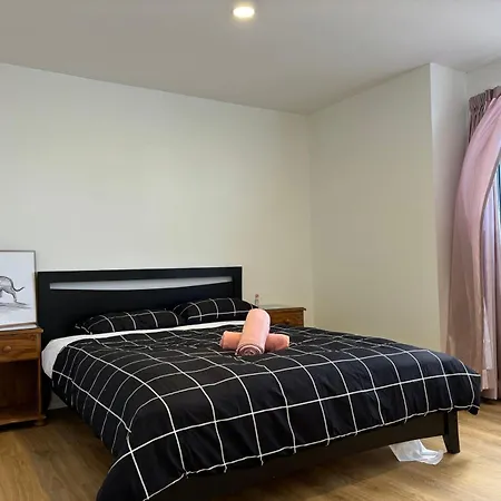 New Lynn Tidy House别墅